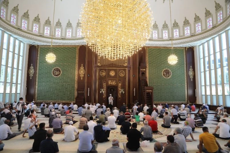 Kernek Karagözlüler Cami’nin resmi açılışı yapıldı
