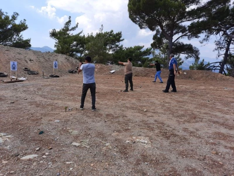 Ormanın koruyucusu kolluk görevlilerine silah eğitimi verildi
