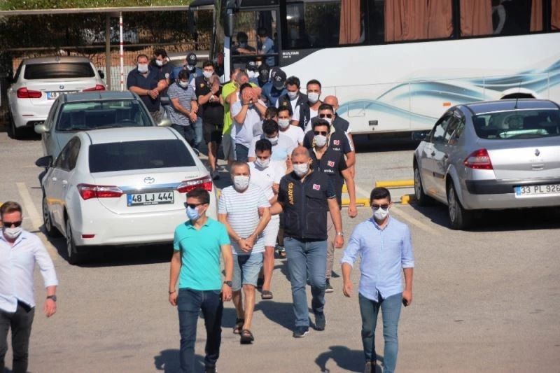 Fuhuş baronunun yıllık geliri dudak uçuklattı
