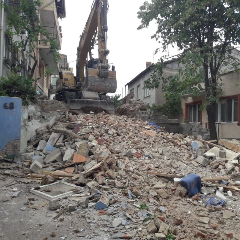 Yılmaz: “Yıldırımlıların mutluluğu için çalışıyoruz”
