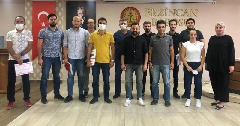 Bilirkişilik eğitimini başarıyla tamamlayan avukatlara sertifikaları verildi
