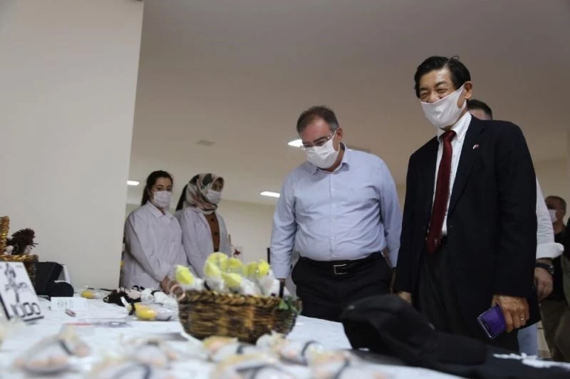 Japon Büyükelçi Akio Kadın Meslek Zenginleştirme Merkezini gezdi
