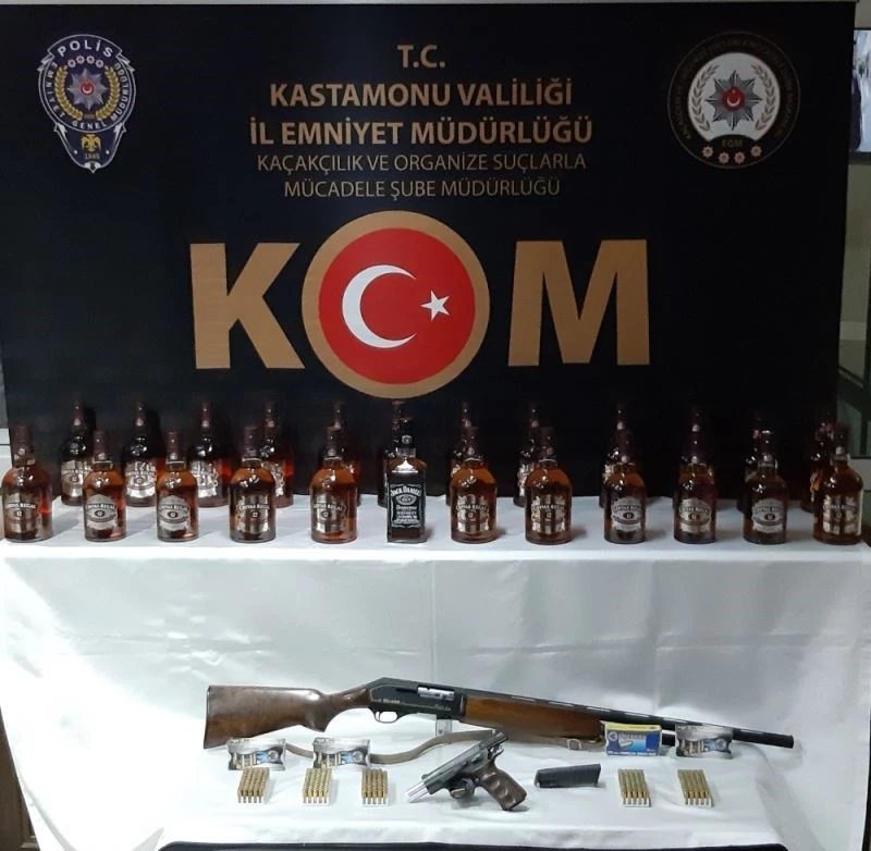 Kastamonu’da merdiven altında üretilen sahte içkilere el konuldu
