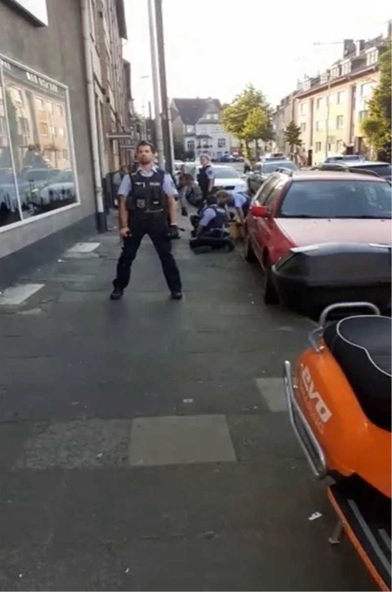 Alman polisinden Türk gence George Floyd şiddeti
