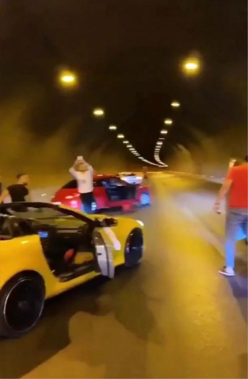 İzmir’de düğün konvoyundaki araçlar tüneli kapattı
