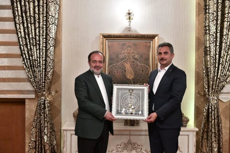 Musiki Muallim Mektebi Sohbetleri’nin bu haftaki konuğu Prof. Dr. Görmez oldu
