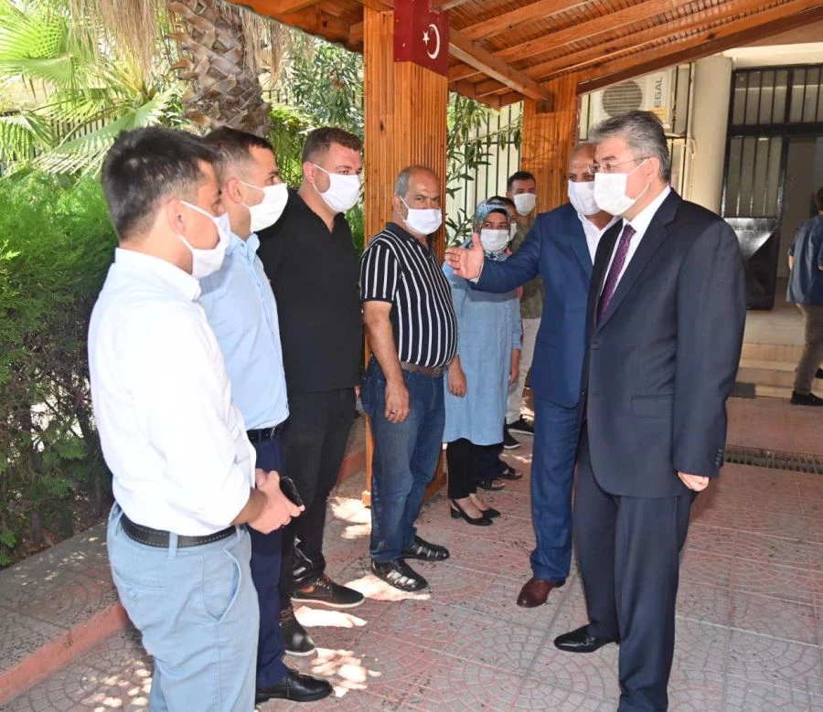 VALİ  DR. ERDİNÇ YILMAZ, SUMBAS KAYMAKAMLIĞINI ZİYARET ETTİ