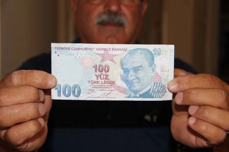 Hatalı basım 100 lira için koleksiyonerlerden teklif bekliyor
