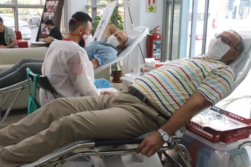 Azalan kan stoklarına Efeler Belediyesi’nden destek
