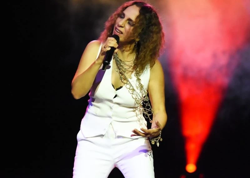 Sertab Erener müzikseverlerle buluştu
