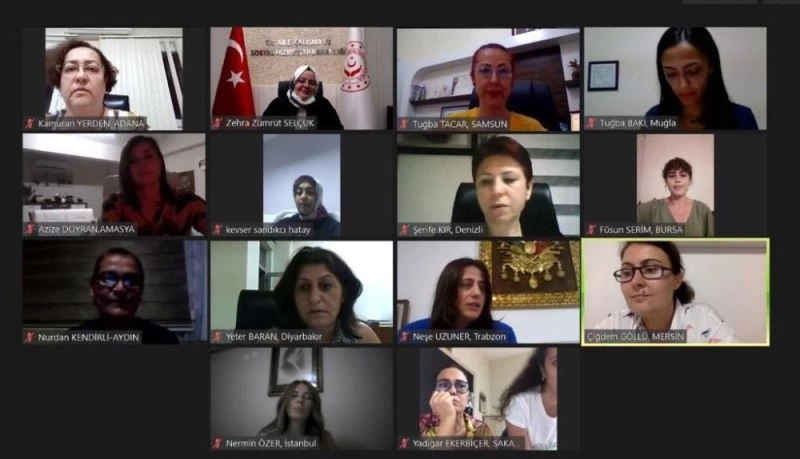 Bakan Selçuk, Şiddet Önleme ve İzleme Merkezleri yöneticileriyle bir araya geldi
