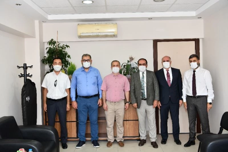 SAÜ İşletme Enstitüsünde devir teslim
