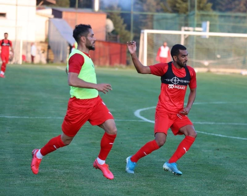 Sivasspor yoğun tempoda çalışıyor
