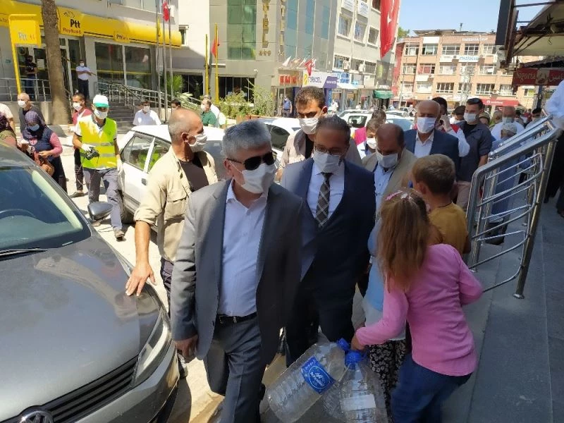 Vali Doğan, Reyhanlı’da esnaf ziyareti yaptı virüs tedbirlerini hatırlattı
