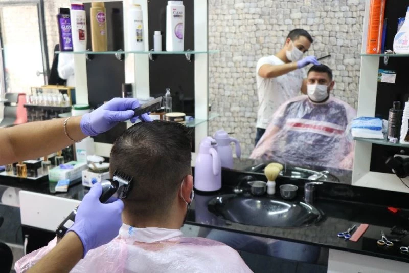 Berberlerin ’elektrik, su, sigorta ve vergi’ indirimi talebi
