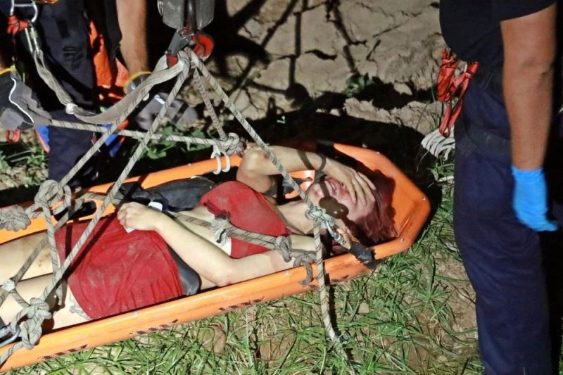 Taksiden inip dere yatağına düşen genç kız: “Taksi tutup gideceğim”
