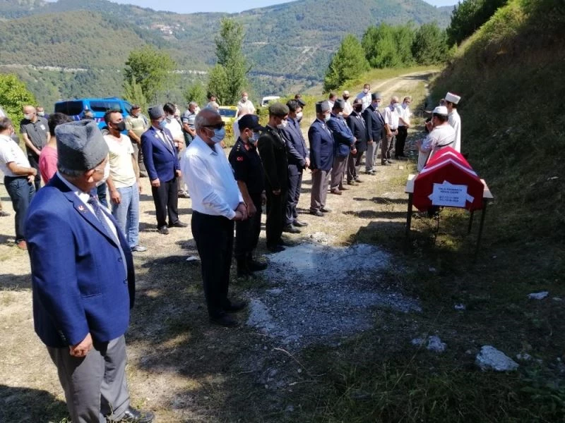 Başkan Bozkurt Kıbrıs Gazisinin cenazesine katıldı
