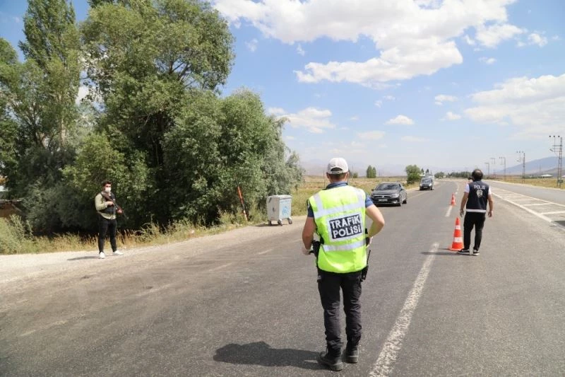 Kaymakam Solak trafik denetimi yaptı
