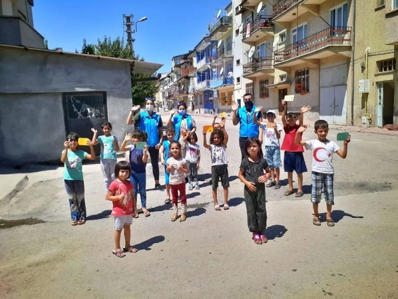 Elazığ’da çocuklar sevindirildi
