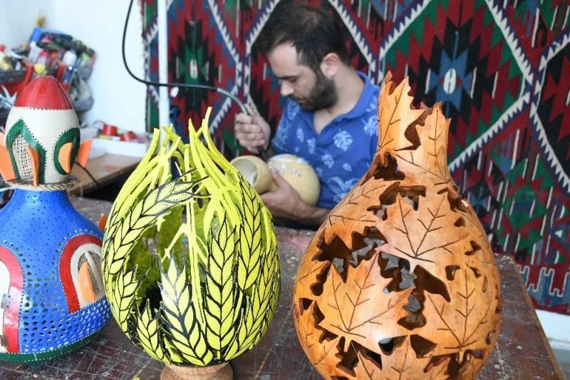 Su kabakları sanatkar ellerde dekor ürününe dönüşüyor
