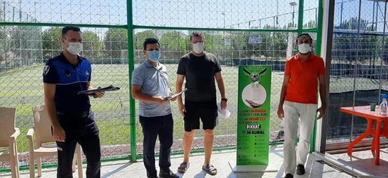 Didim’de halı sahalar denetlendi
