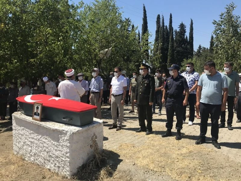 Burhaniye’de Kıbrıs gazisi Gürsoy toprağa verildi.
