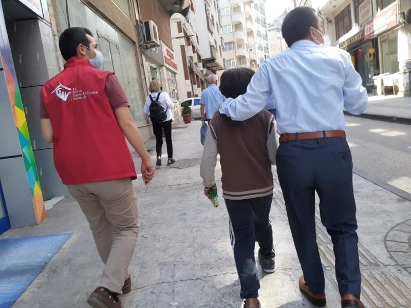 Sokakta çalışan ve dilenen çocuklar için harekete geçtiler
