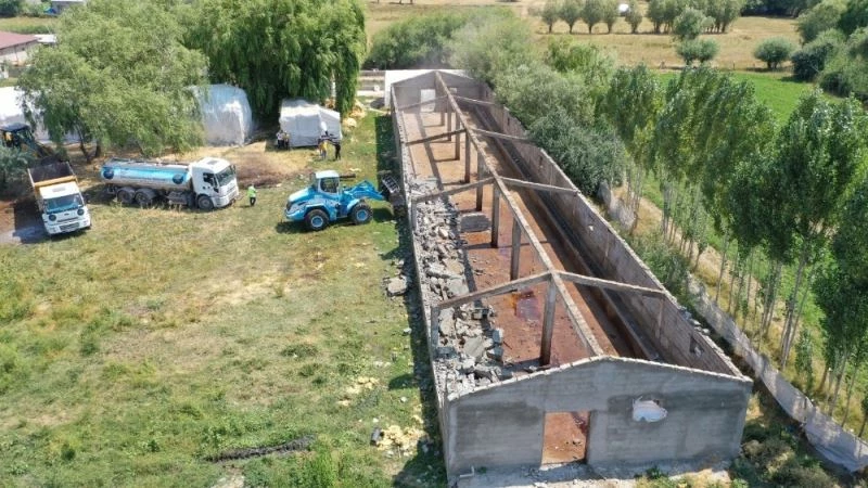 İpekyolu ilçesinde ahır yıkımları kararlılıkla devam ediyor
