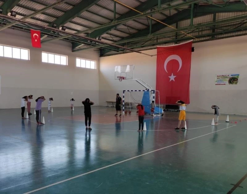 Çınar Kaymakamı Büyüknalçacı sporcularla buluştu
