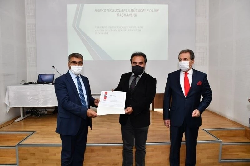 Narkotik Suçlarda Risk Analizi ve Arama Teknikleri eğitimi
