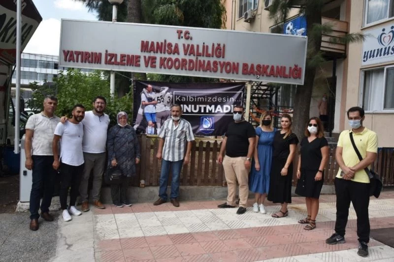 Yunusemre Belediyesi kazada ölen futbolcusunu unutmadı
