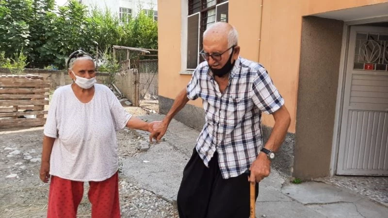 Hasan Amcanın emekli maaşını çaldılar
