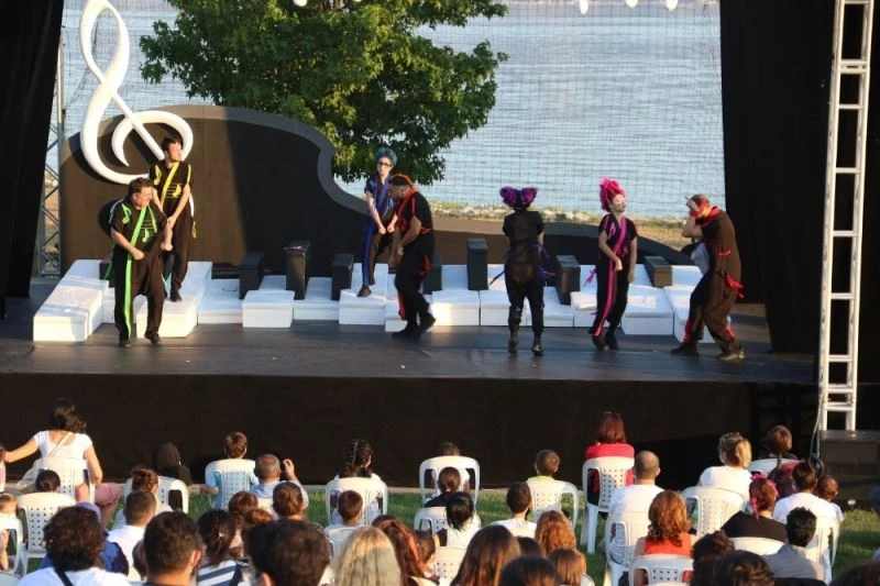 “Yaramaz Notalar” Sekapark’ta seyirci ile buluştu
