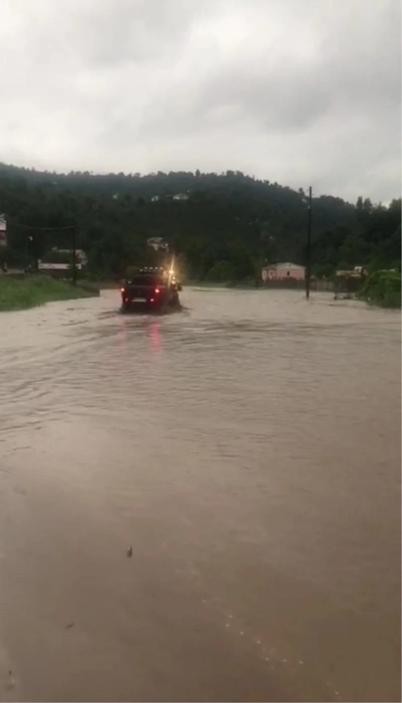 Giresun’un Yağlıdere ilçesinde sel
