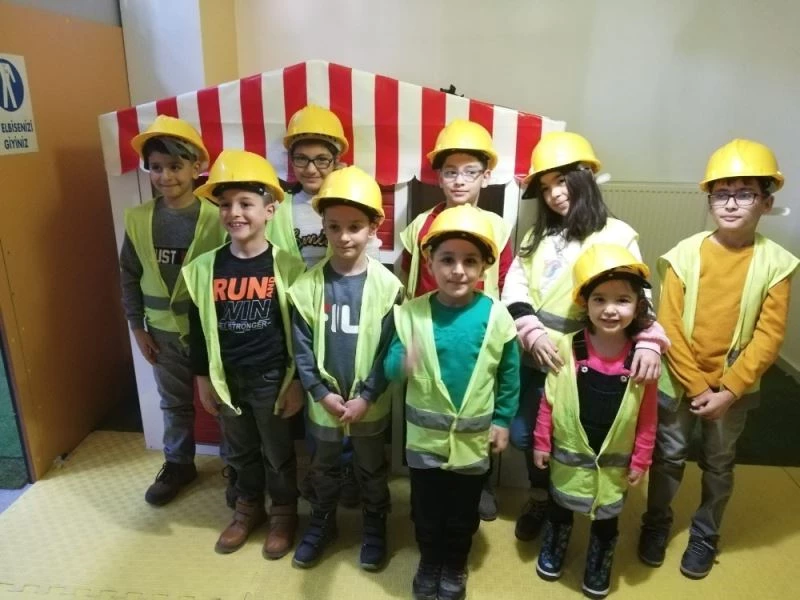 Çocuklar rol modelleriyle buluşuyor
