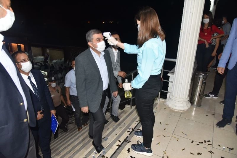 Vali Işık, düğün salonlarını denetledi
