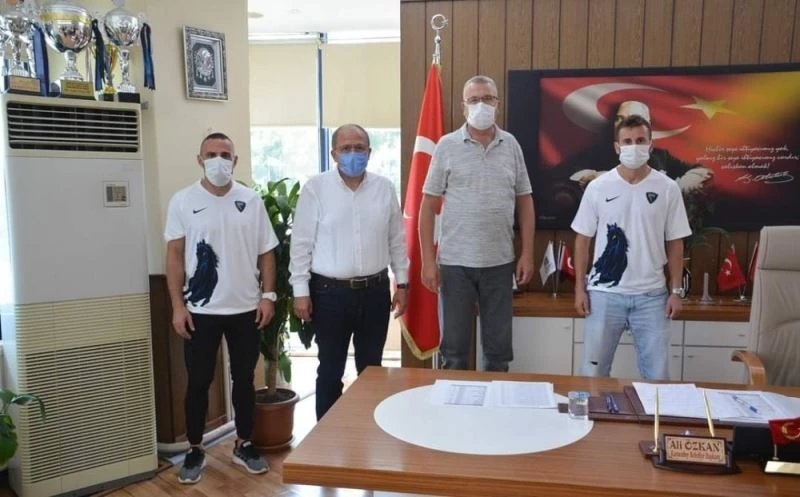 Karacabey Belediyespor transfere doymuyor
