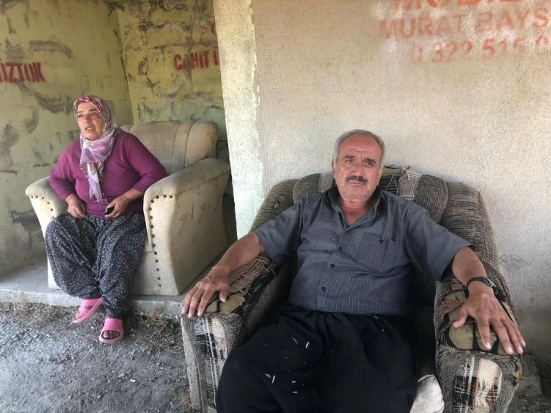 Orman yangını yüzünden evlerini boşaltan vatandaşların çaresiz bekleyişi sürüyor
