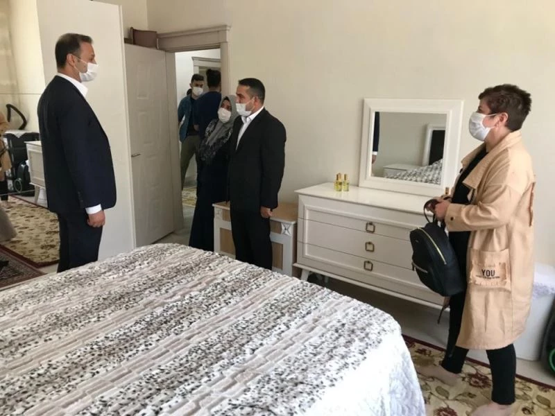 30 çiftin mobilyaları İnegöl’den
