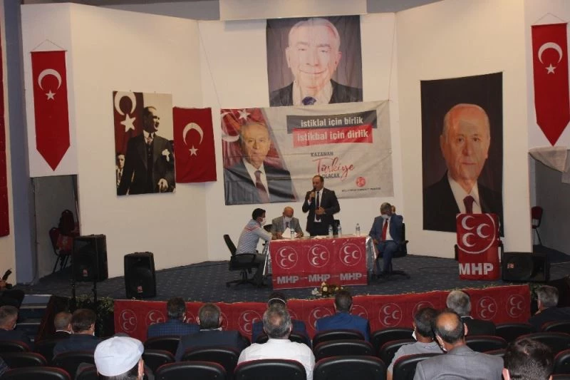 MHP ilçe kongrelerine Narman ile devam etti
