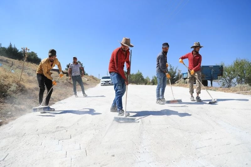 Pamukkale’de her mahalle güzelleşmeye devam ediyor
