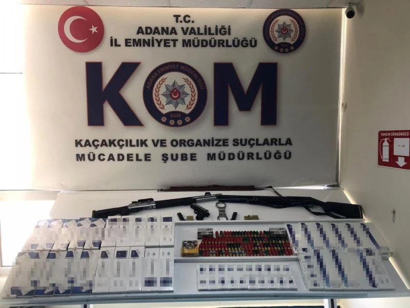 Adana’da kaçakçılık operasyonunda silah ve kelepçe çıktı

