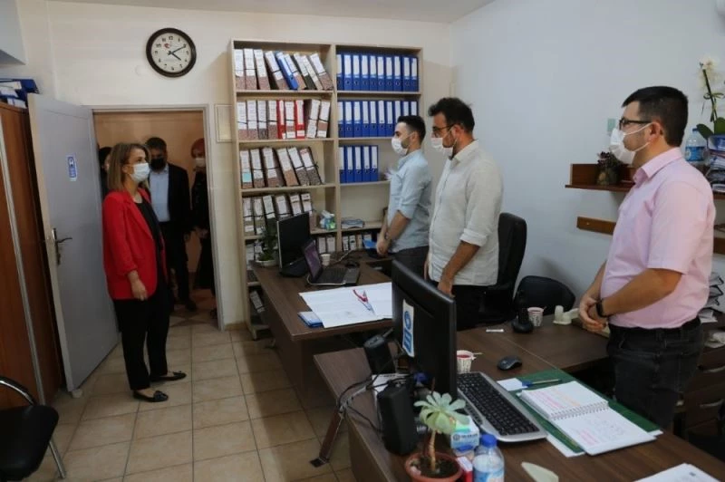 Vali Becel, İl Özel İdaresini ziyaret etti
