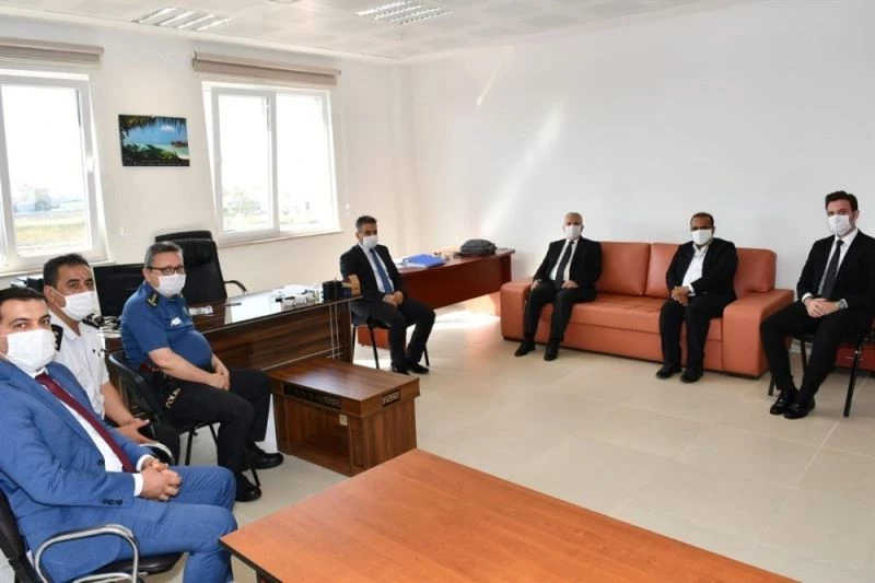 Vali Yıldırım Mülkiye Müfettişleri ile görüştü
