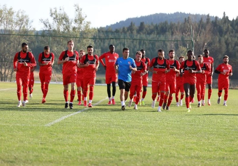 Sivasspor sezona yoğun tempoda hazırlanıyor
