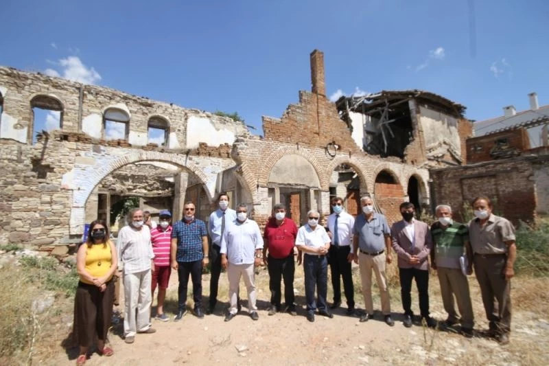 Ayvalık’ta eski yapılar gün yüzüne kavuşturulacak
