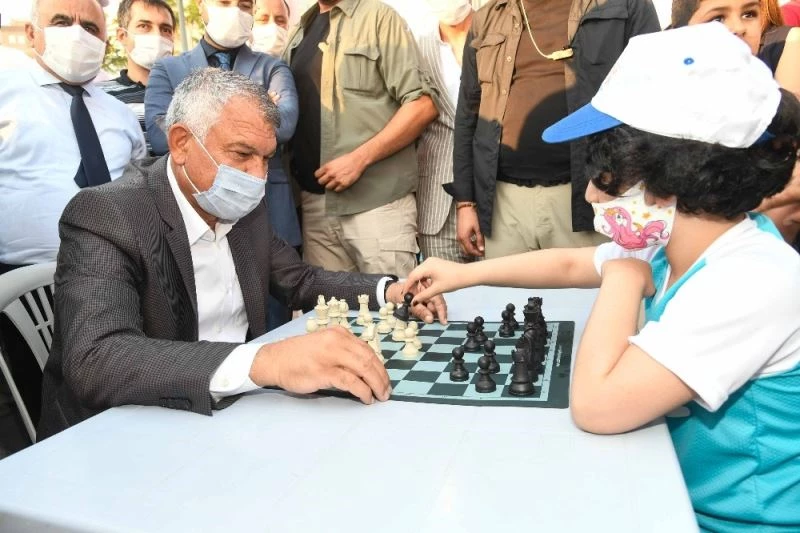 Büyükşehir’den binlerce çocuğa güvenli ortamda spor yapma olanağı
