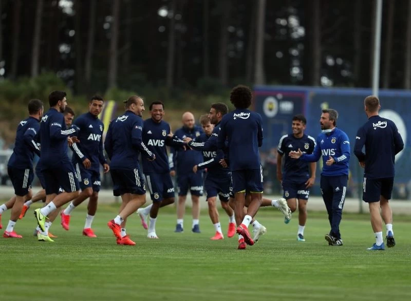 Mauricio Lemos kampa katıldı
