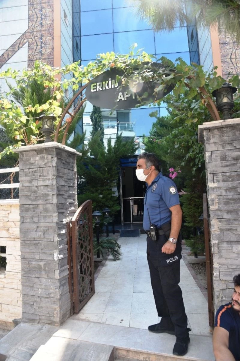 25 yaşındaki genç apartta ölü bulundu
