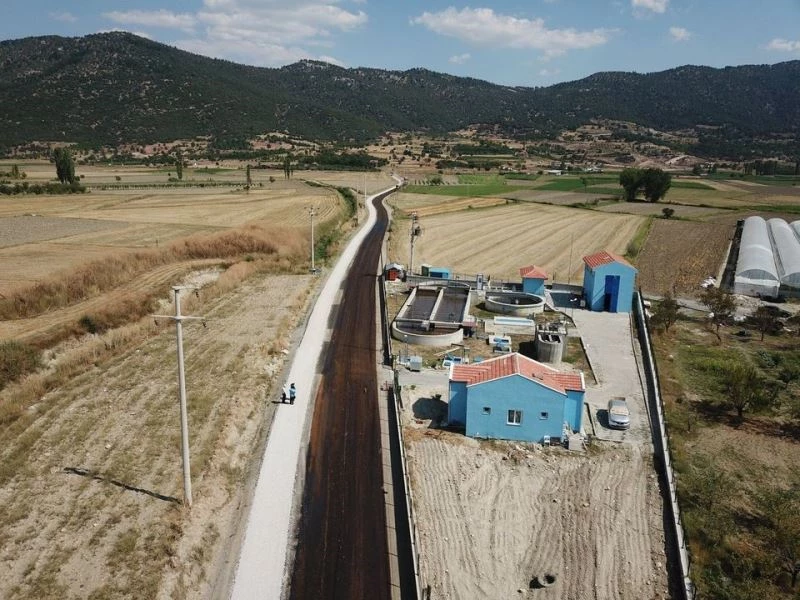 Çameli’ne otoban gibi yollar yapılıyor
